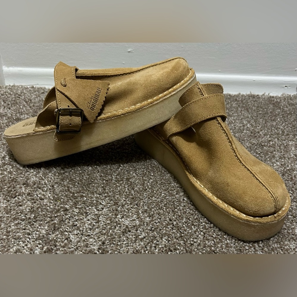 EUC Clarks Originals suede sliders Trek Wedge Mule - Picture 8 of 11